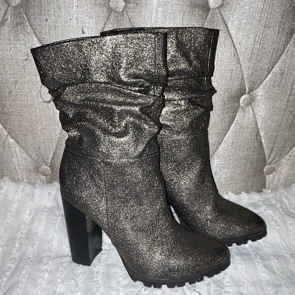 Boots - Picture 2 of 4